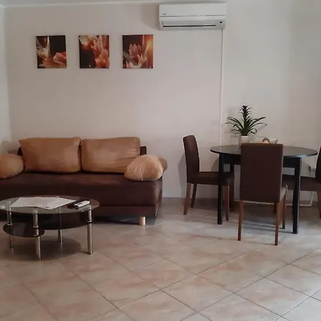 Angela Apartment *