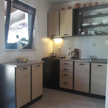 Angela Apartament Žbandaj