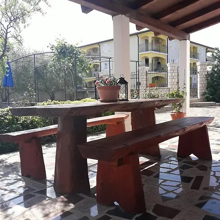 Angela Apartment *